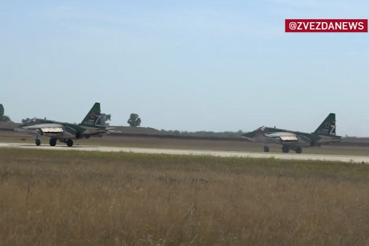  Video cường kích ‘chân ếch’ Nga tham chiến ở Đông Ukraine 