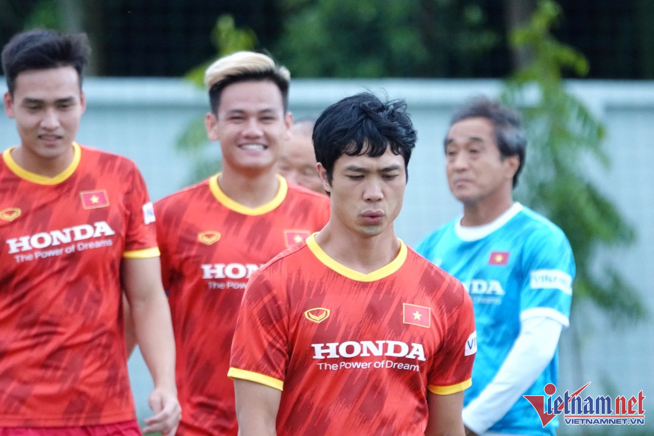 Tuyển Việt Nam rèn chiêu cuối sẵn sàng thắng đẹp Ấn Độ