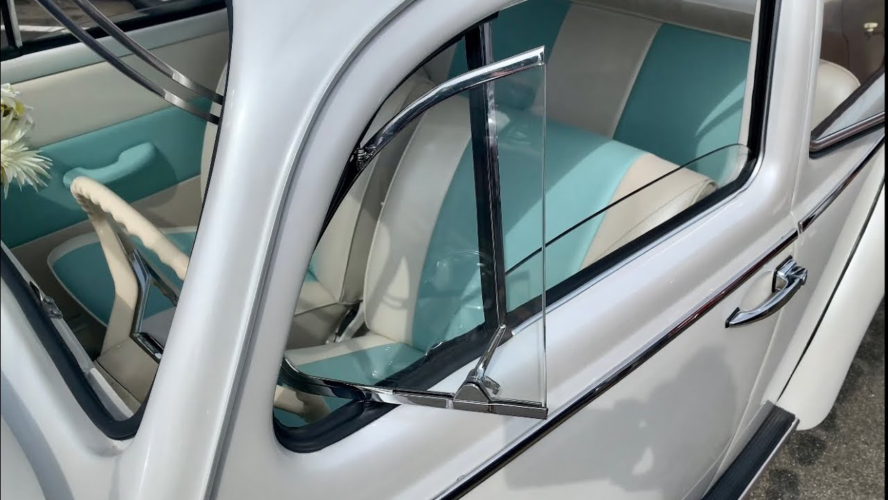 Vent-windows in a car