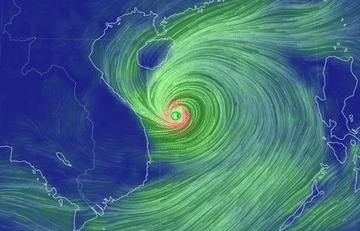Bão số 4 cách miền Trung 250km, cảnh báo đạt cấp siêu bão khi áp sát