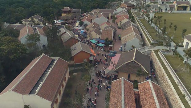 Discovering craft villages in Buddhist centre in Quang Ninh hinh anh 1