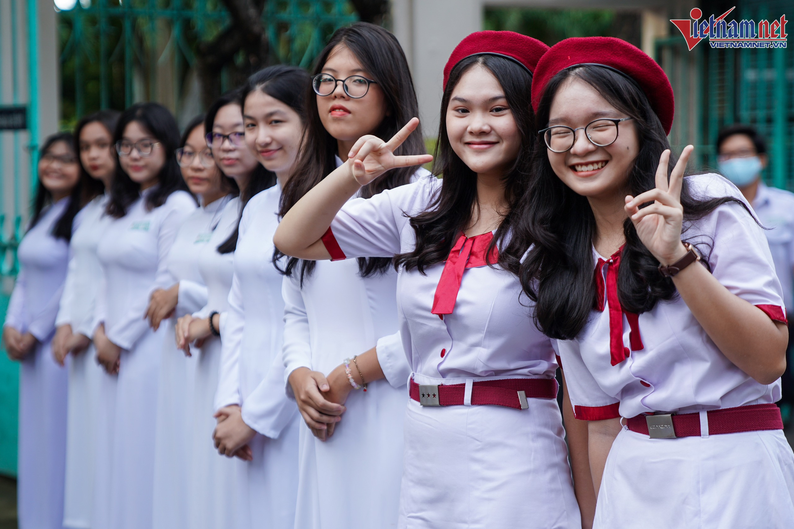 'Thời đó, thầy cô giáo của tôi sử dụng cái roi bằng cả tình yêu thương học trò'