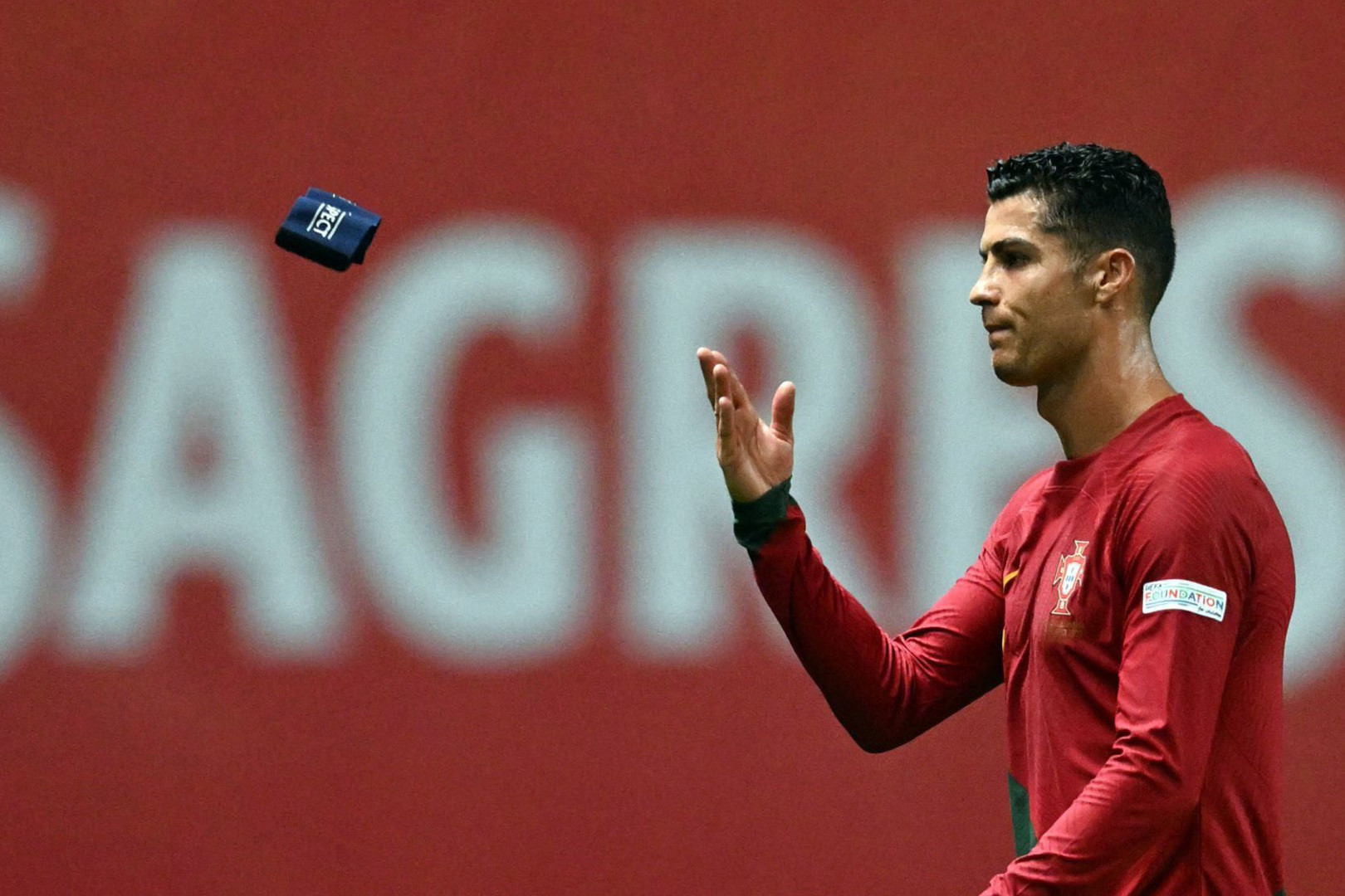 Bồ Đào Nha bại trận: Ronaldo và thung lũng bóng tối