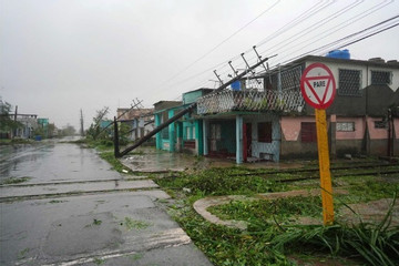 Toàn bộ Cuba mất điện vì bão Ian