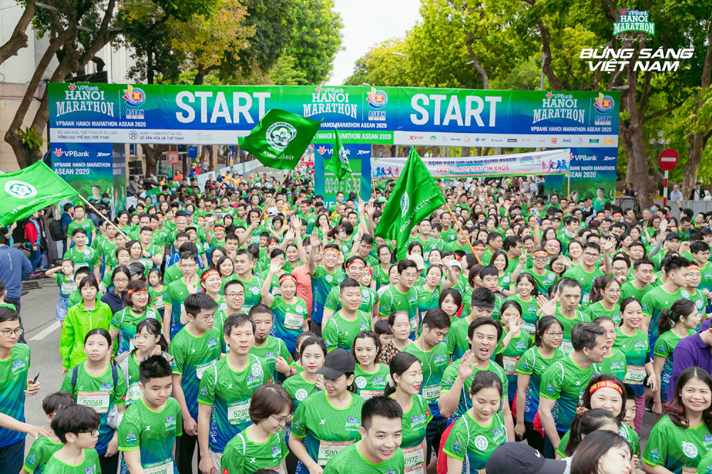 3.000 VĐV tham gia chinh phục VPBank Hanoi Marathon 2022 cự ly 42km