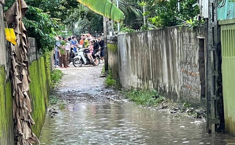 Đẩy xe tang vướng vào đường điện, 2 người đàn ông ở Thanh Hóa tử vong