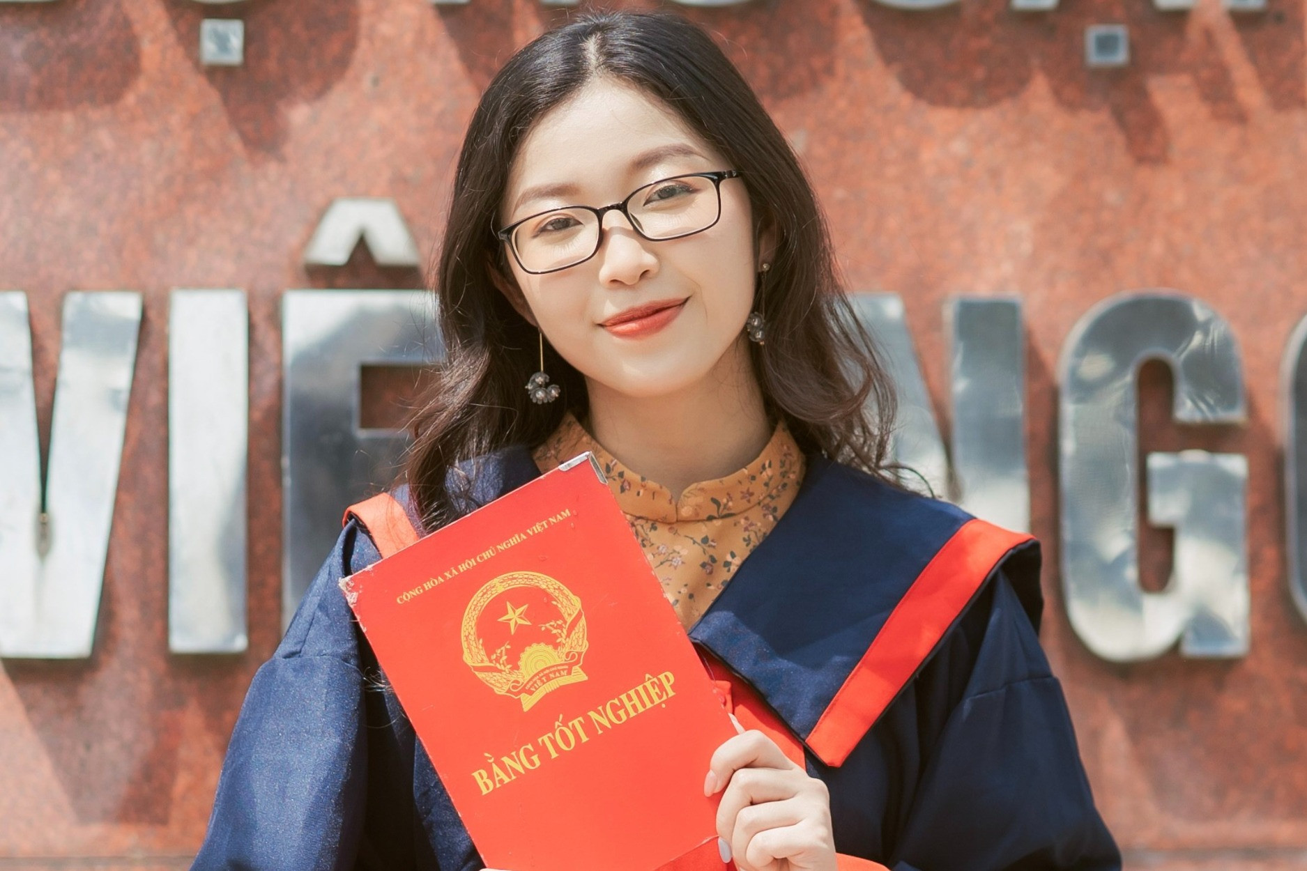 Cô gái Sóc Trăng ‘Bắc tiến’, tốt nghiệp thủ khoa HV Ngoại giao