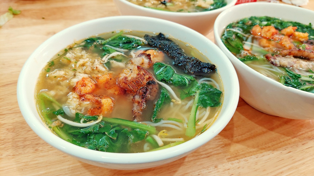 Crab noodle soup: A must-try specialty of Quang Ninh