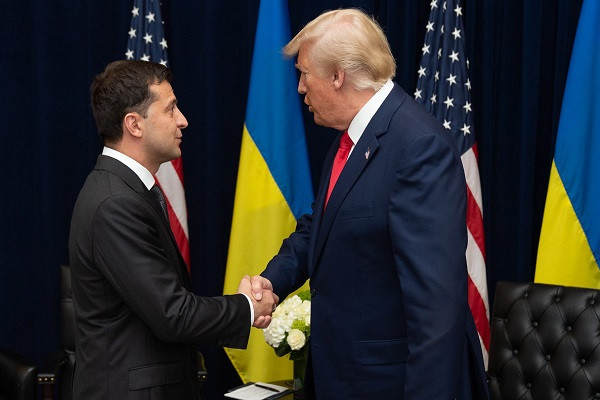 Ông Trump đề nghị dàn xếp đối thoại Nga-Ukraine, Kiev công kích 10 khu vực