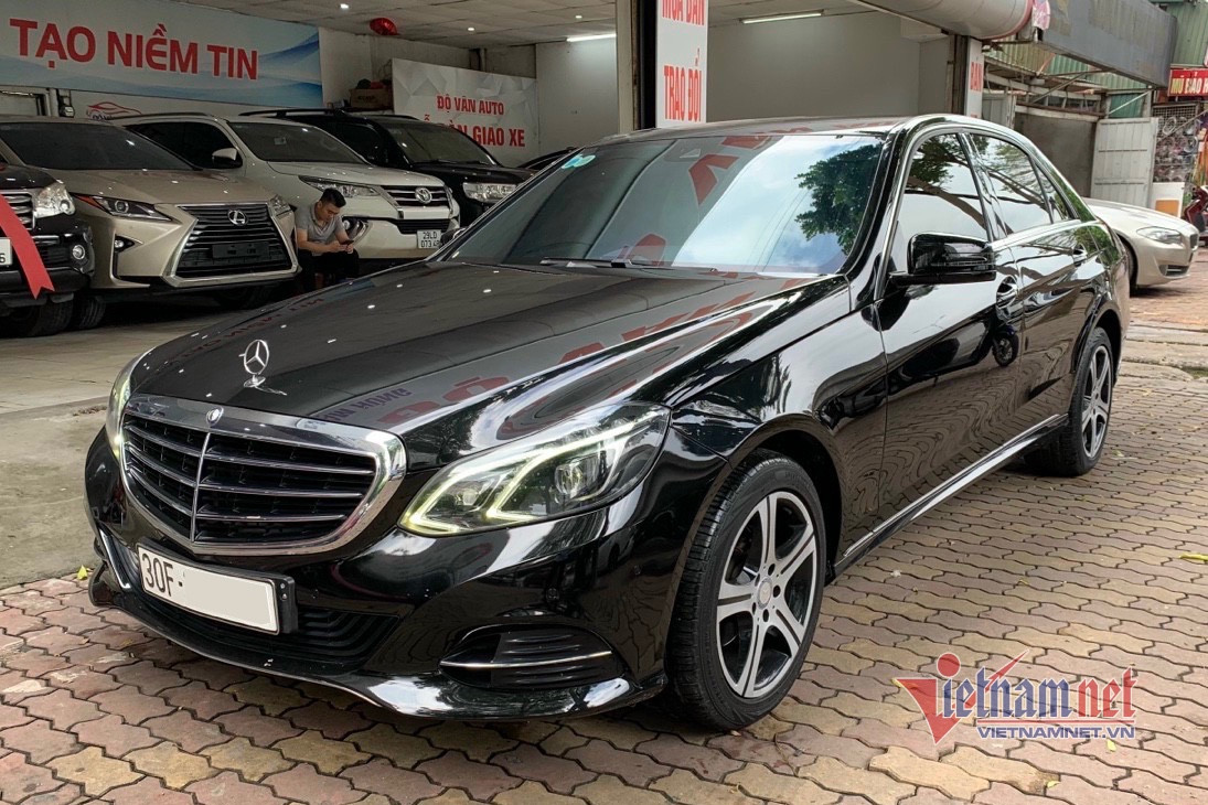 Xe sang Mercedes E200 sau 7 năm sử dụng mất giá 1,4 tỷ đồng