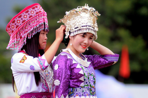 Một số giải pháp xây dựng và phát triển văn hóa, con người tỉnh Sơn La