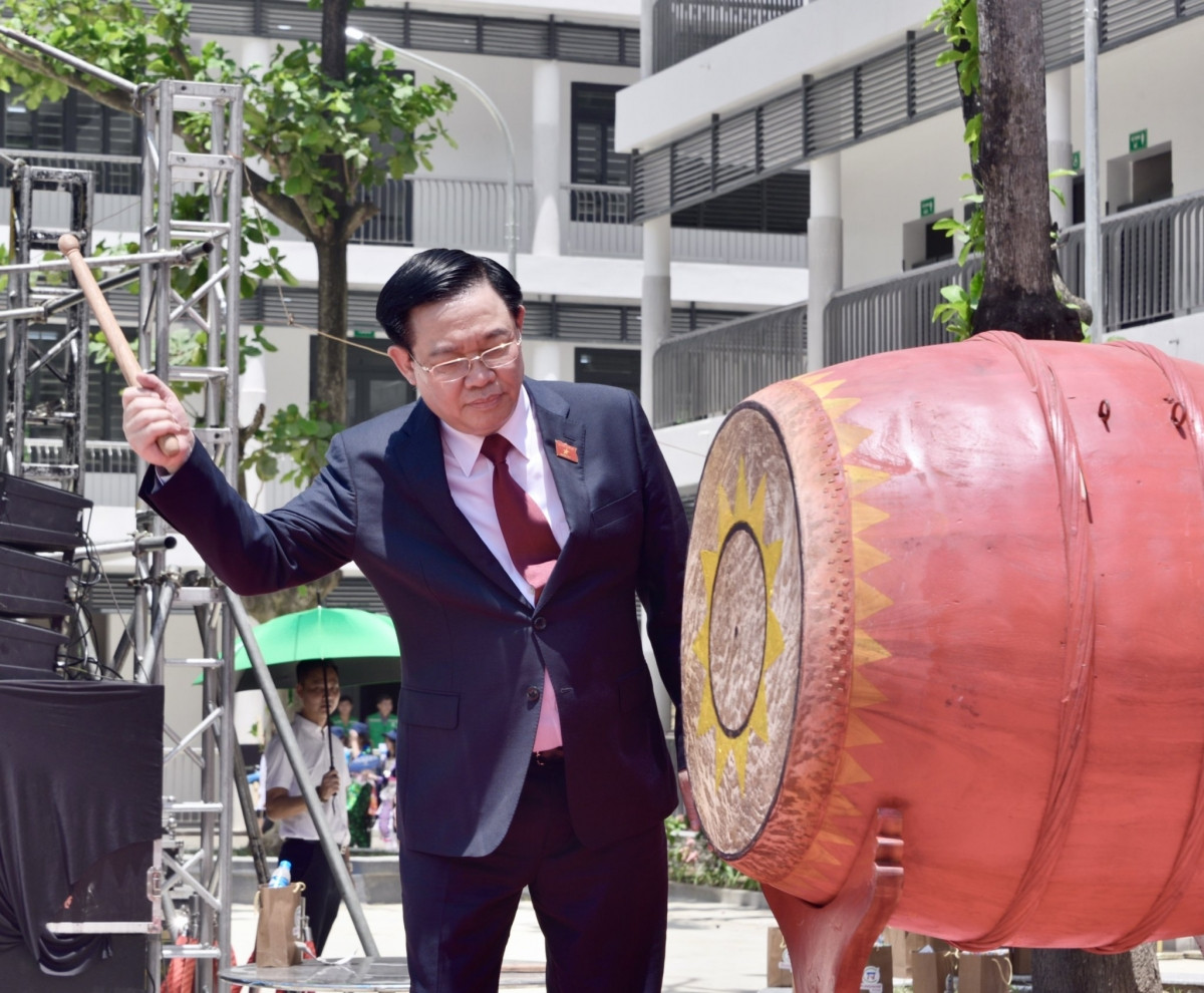 Chủ tịch Quốc hội: Giáo dục là chìa khóa để hướng tới tương lai - Ảnh 1.