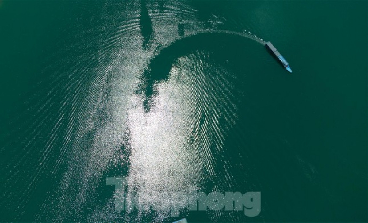 discovering another ha long bay in the midst of jungle picture 5