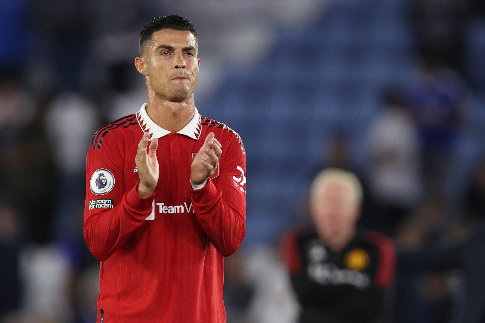 Ronaldo thất vọng MU, Chelsea mua Edson Alvarez