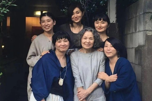 Cụ bà người Nhật sống hạnh phúc trở thành hình mẫu lý tưởng cho nhiều cô gái trẻ
