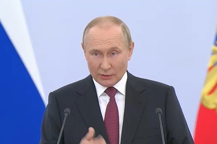 Ông Putin ký hiệp ước sáp nhập 4 tỉnh của Ukraine