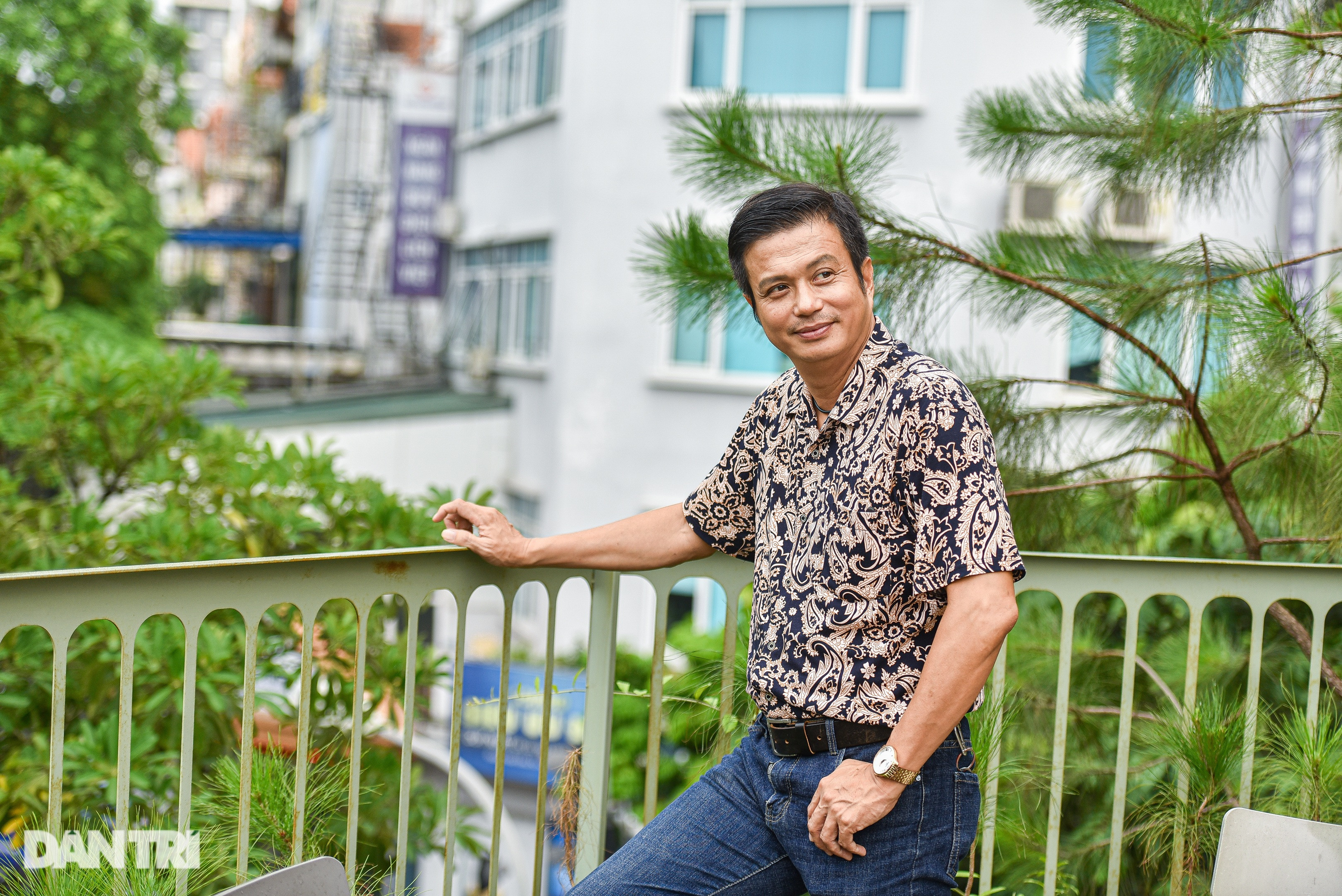 Cuộc sống của Bá Anh 20 năm sau Những ngọn nến trong đêm - 11