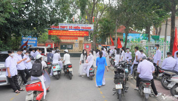 Hàng chục học sinh ở Thanh Hóa không được vào trường dự khai giảng