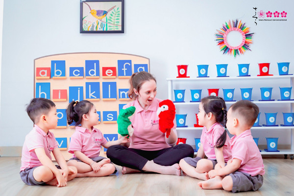 Học tiếng Anh chuẩn Mỹ ở trường mầm non quốc tế Sakura Montessori