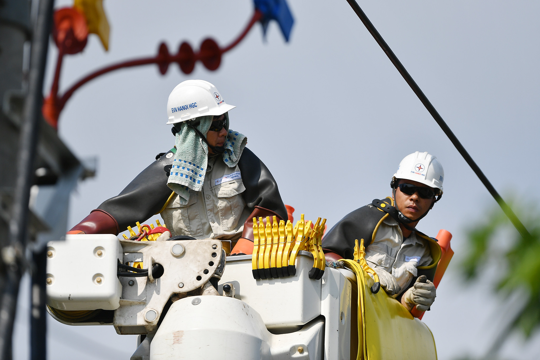 Cấp điện miền Bắc đang 'nguy hiểm', xin làm đường dây tải điện từ Lào về