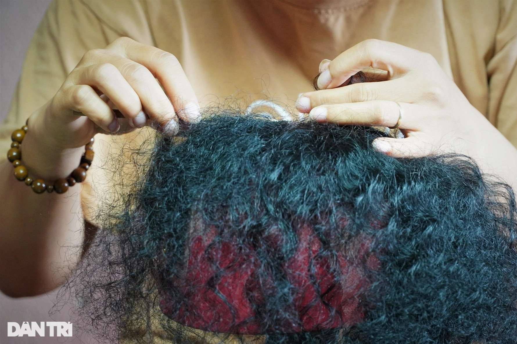 Kiếm tiền thật nhờ nghề làm... hàng giả - 9