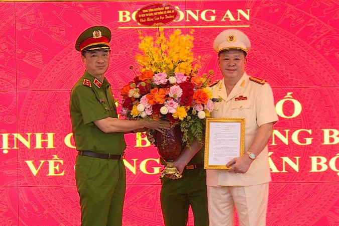 Đại tá Nguyễn Quốc Hùng giữ chức Cục trưởng Cảnh sát quản lý hành chính