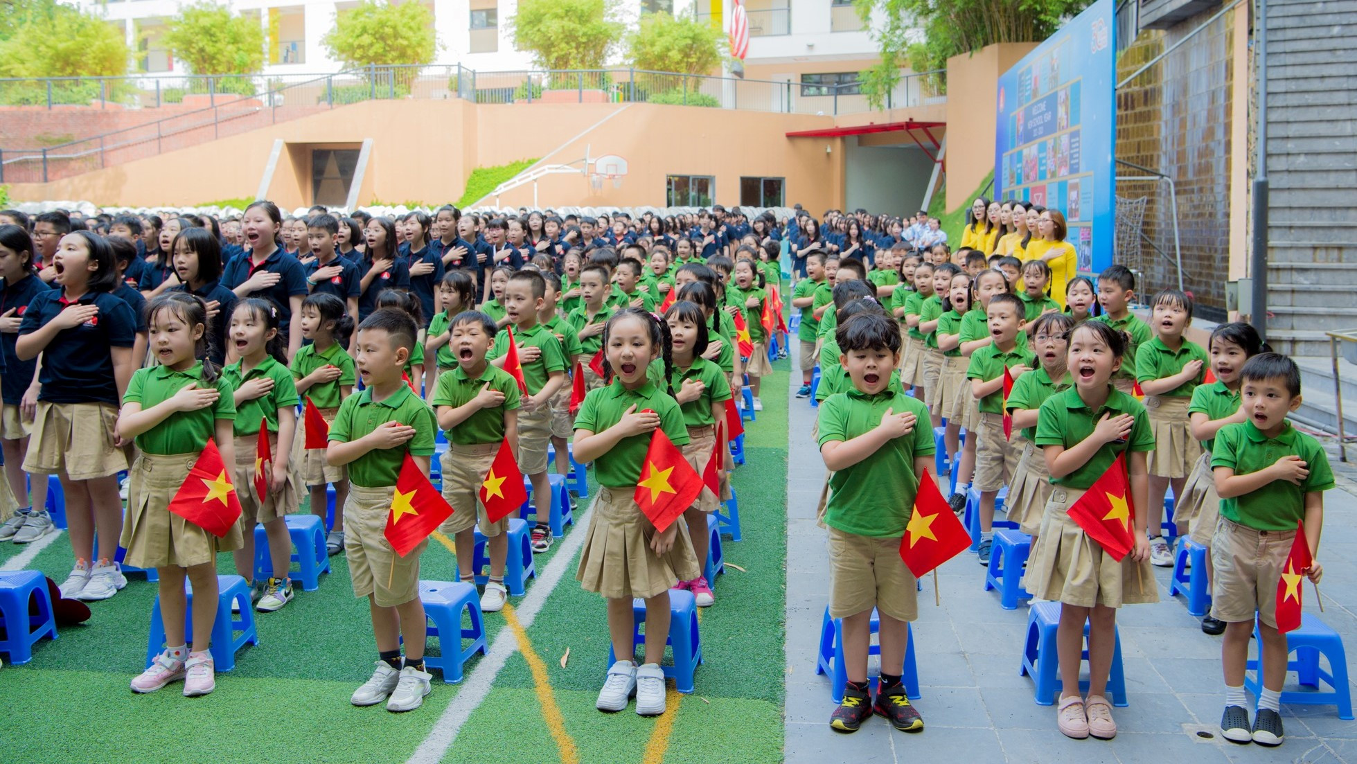 Huyện đoàn Bàu Bàng: Tuyên truyền Luật Giao thông đường bộ cho thanh niên công nhân