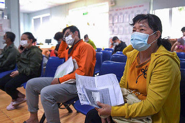 Gần 2.300 người ở Hà Nội chưa nhận tiền bảo hiểm thất nghiệp
