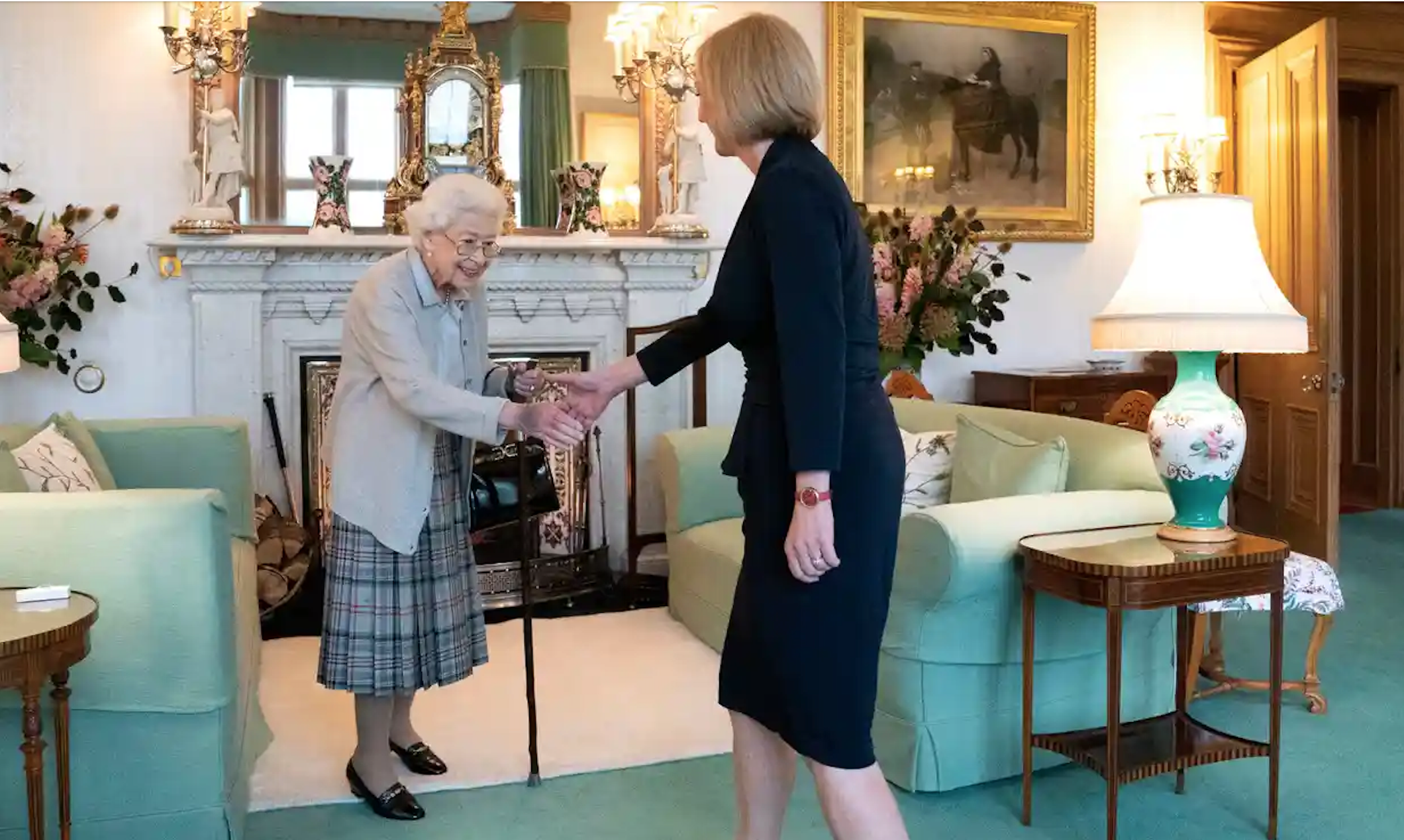 Bà Truss được Nữ hoàng Anh bổ nhiệm làm Thủ tướng