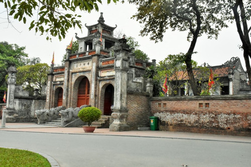 Hanoi’s legendary Co Loa Citadel