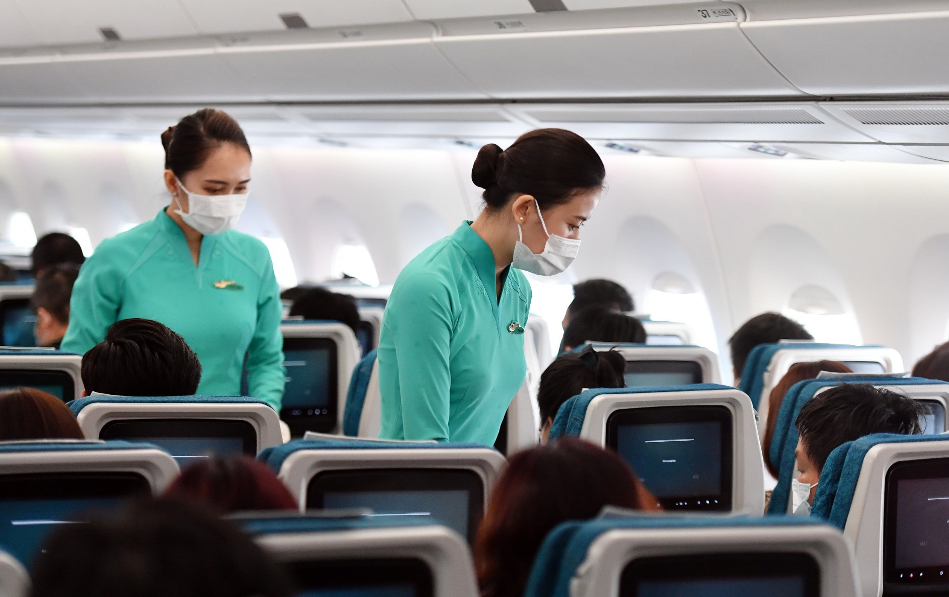 Âm vốn 4,9 nghìn tỷ, Vietnam Airlines chi 42 tỷ khen thưởng nhân viên