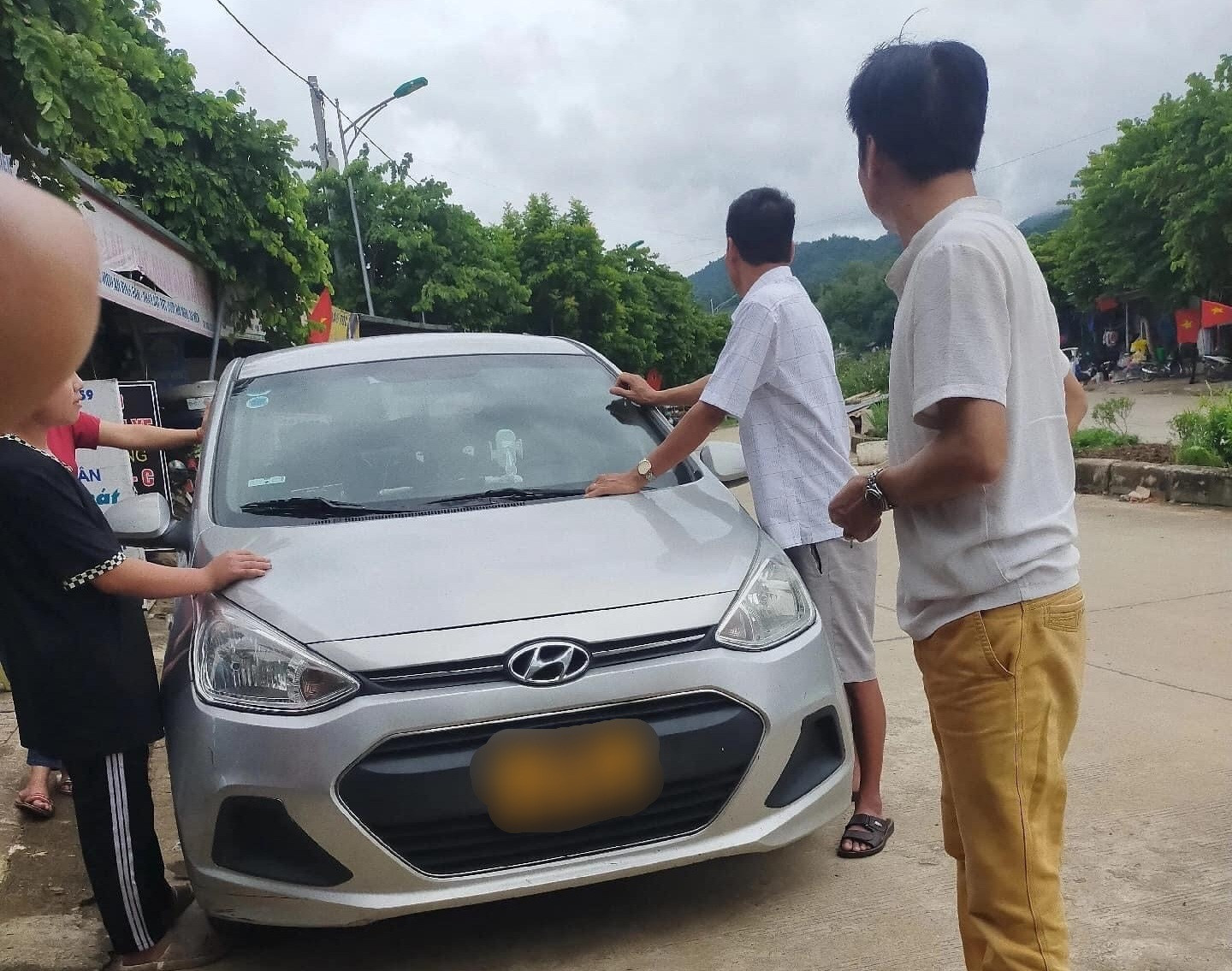 Tài xế Hà Nội bị lừa 6 triệu tiền taxi và hành động ấm áp của cộng đồng - 2