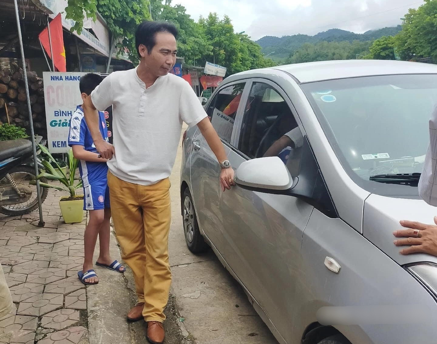 Tài xế Hà Nội bị lừa 6 triệu tiền taxi và hành động ấm áp của cộng đồng - 1