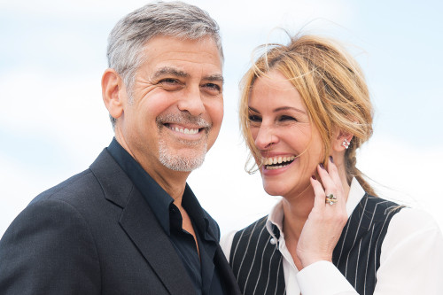 George Clooney và Julia Roberts quay 80 lần mới được 1 cảnh hôn nhau