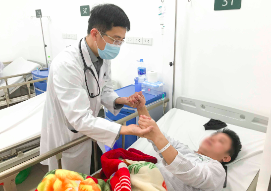 Liên tiếp tiếp nhận nhiều người trẻ đột quỵ não, loại bệnh nam gặp nhiều hơn nữ 4 lần