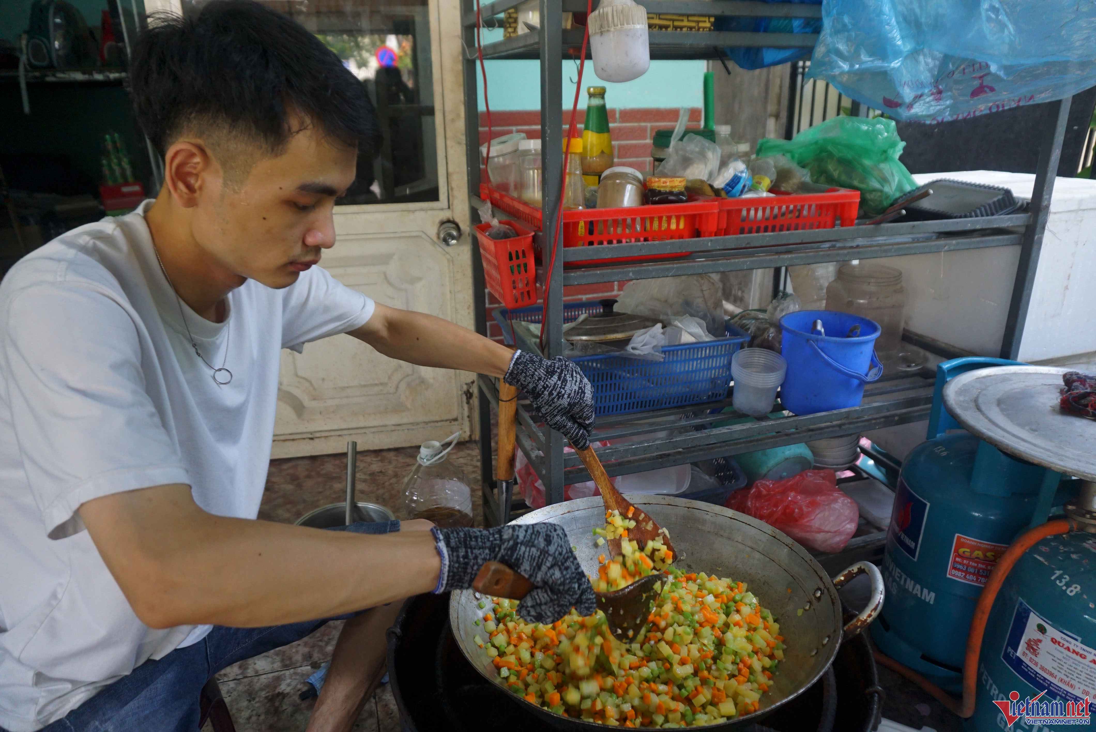 Bếp ăn 0 đồng giúp người khó khăn ở Đà Nẵng