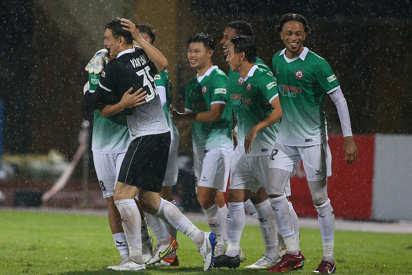HLV Viettel đã luyện đấu penalty nhưng không thể phân tích phản xạ của Văn Lâm