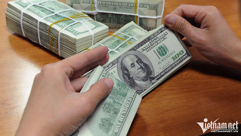 Giá bán USD tăng mạnh