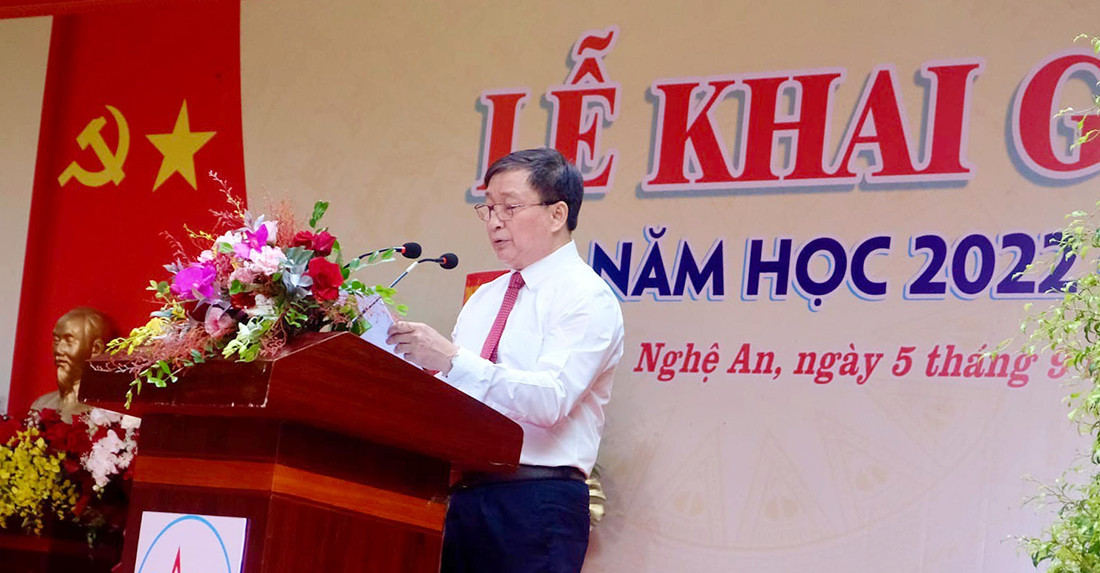 'Các em sẽ có 3 năm học ý nghĩa, để viết nên thanh xuân rực rỡ cho chính mình'