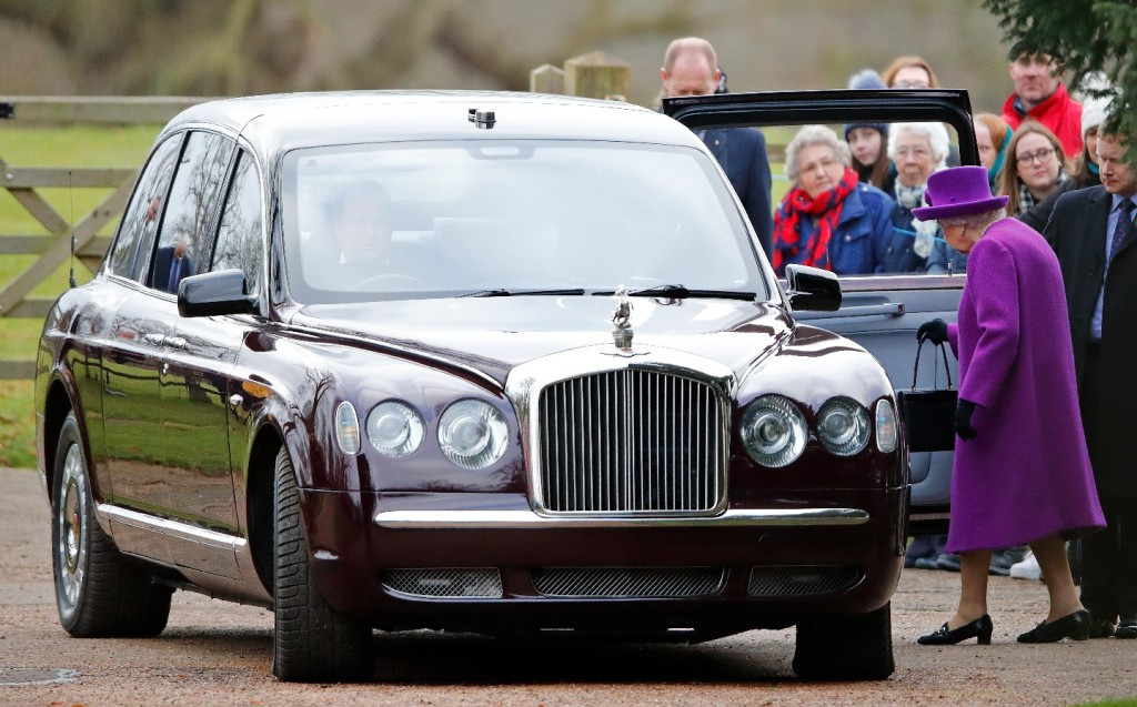 British School 20th century  RollsRoyce Phantom VI State Limousine for  presentation to HM Queen Elizabeth II by the Society of Motor Manufacturers  and Traders