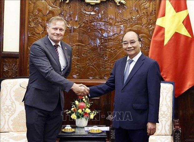 President receives Ambassadors of UK, Norway, Denmark, Czech Republic hinh anh 3