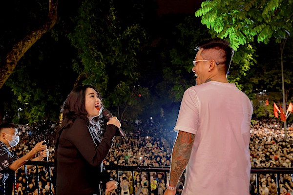 Tuấn Hưng bị phạt 12,5 triệu đồng vì tổ chức liveshow 'Góc ban công’ không phép