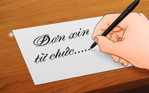 Cán bộ bị kỷ luật tự nguyện từ chức hay là nô lệ của quyền lực?