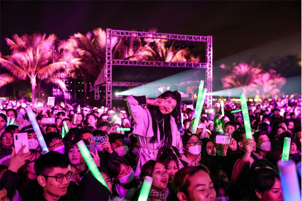 Hơn 20.000 cư dân Ecopark dự đại tiệc Countdown đón năm mới