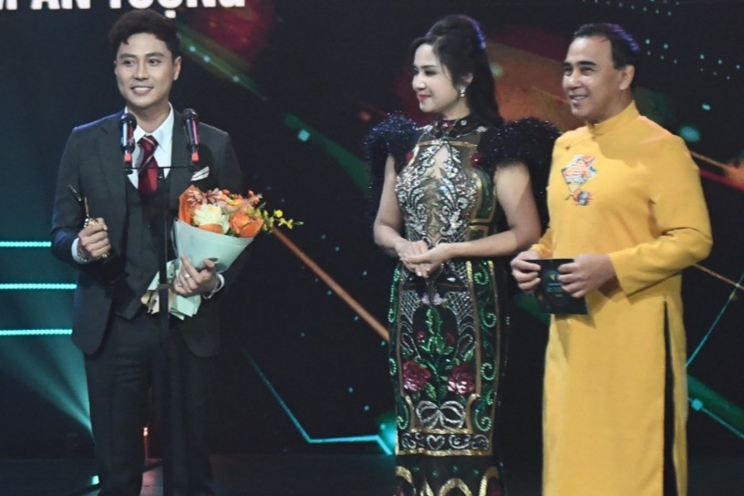 Thanh Sơn đoạt giải Nam diễn viên ấn tượng của VTV Awards 2022