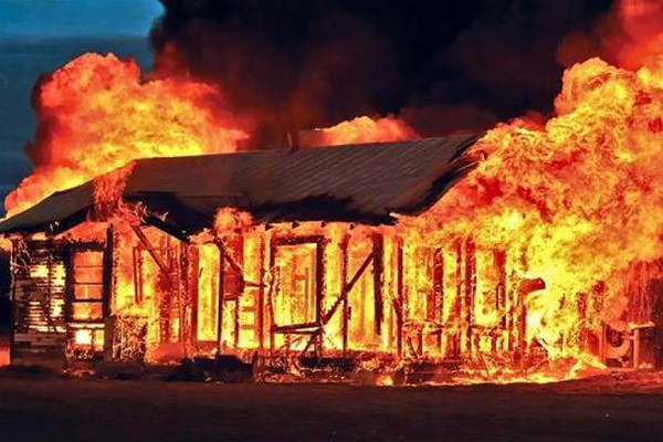 Nghi án chồng phóng hoả thiêu chết vợ và 3 con ở Tuyên Quang