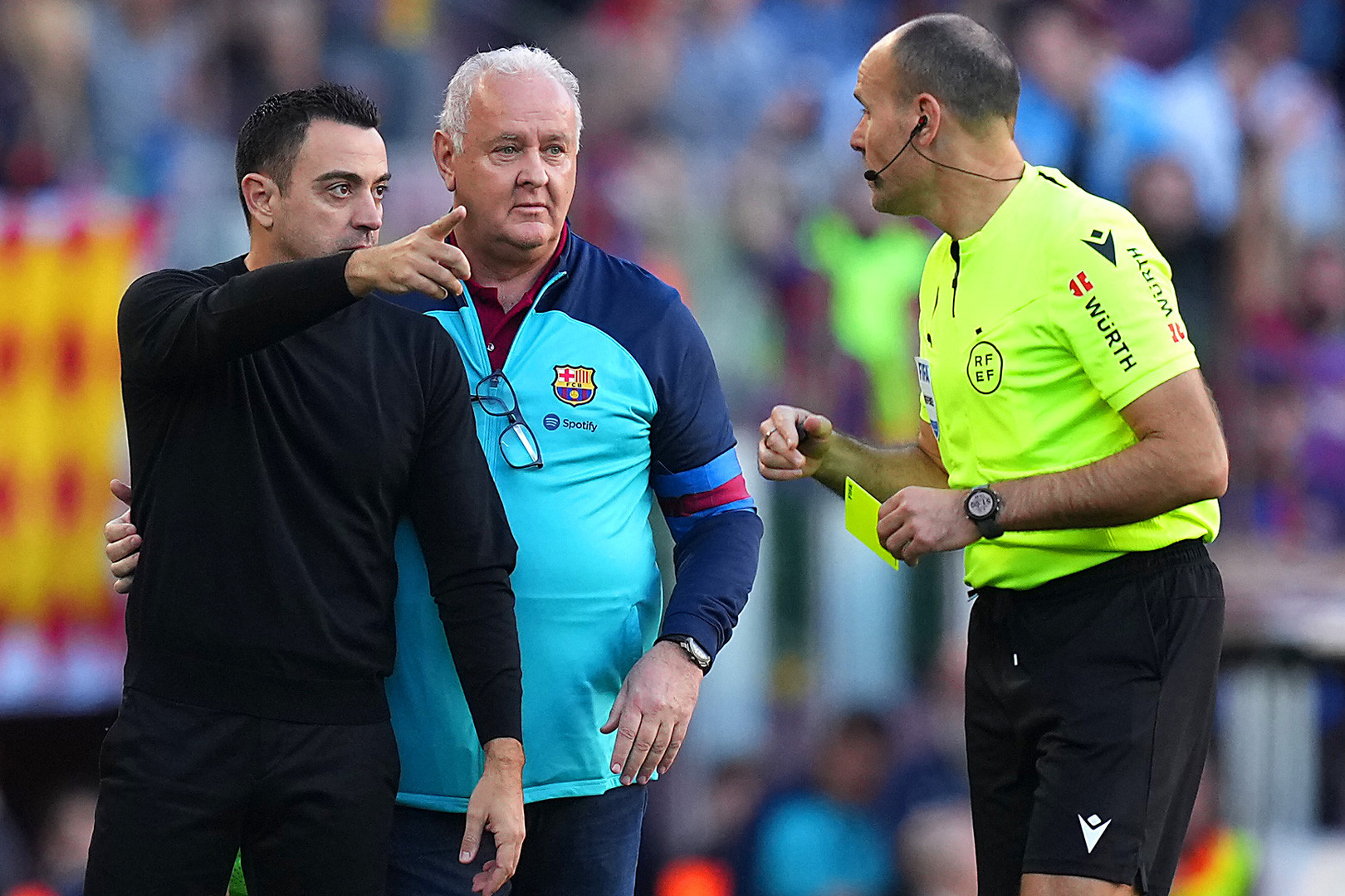 Xavi thất vọng Barca, chỉ trích trọng tài sai lầm