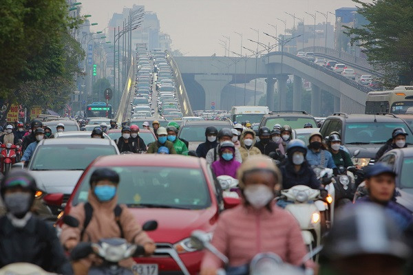 Nút giao Ngã Tư Sở trước ngày Vành đai 2 trên cao thông xe