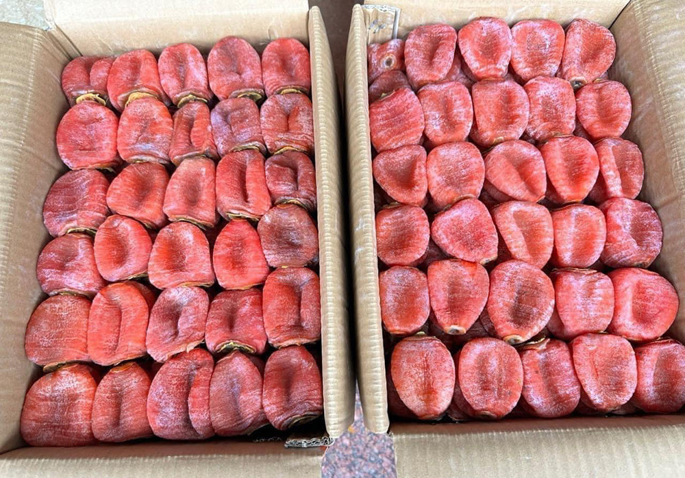 Hàng Trung Quốc đổ bộ chợ Tết, nhiều loại giá siêu rẻ