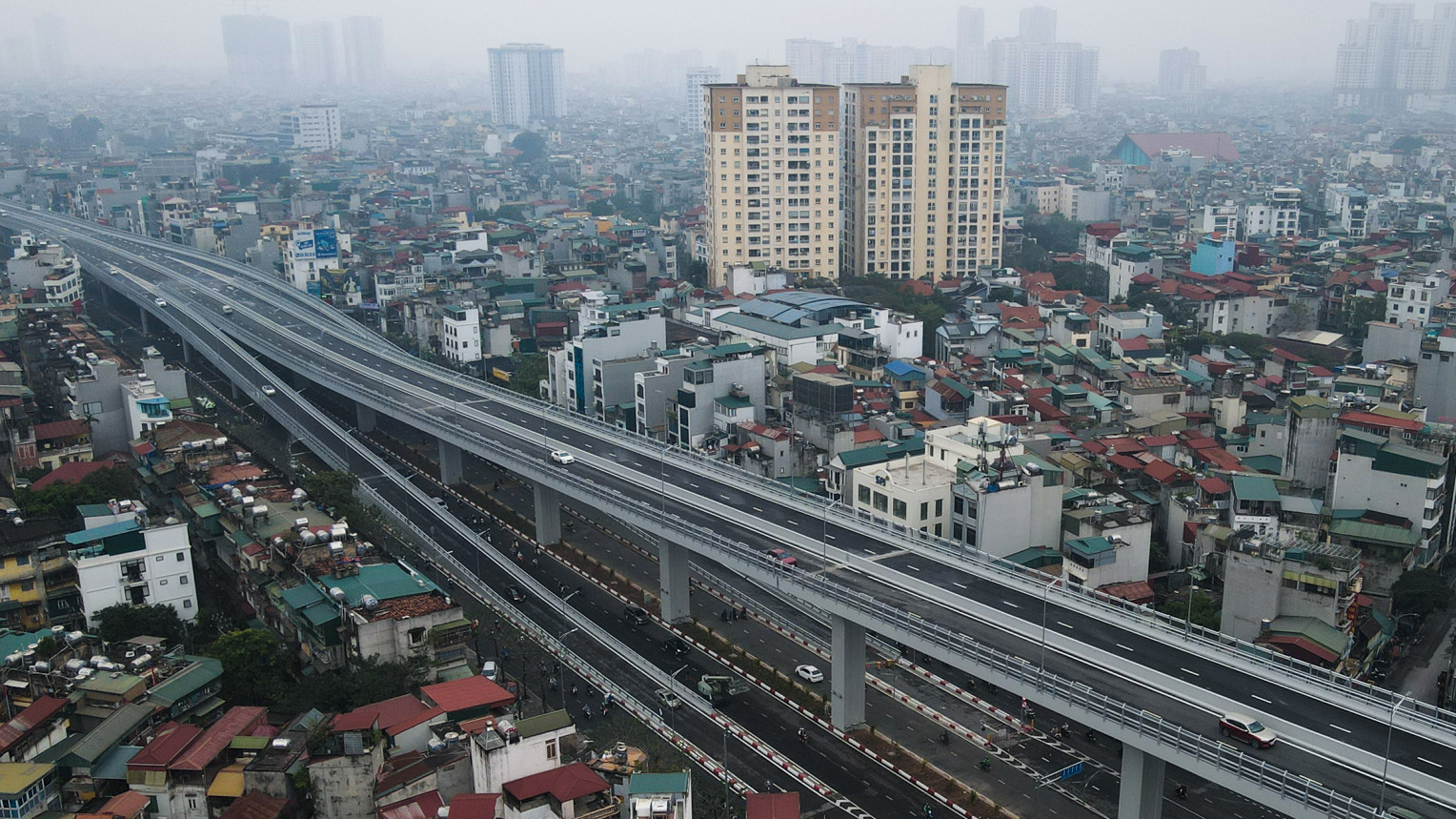 Thông xe tuyến vành đai 2 Vĩnh Tuy - Ngã Tư Sở